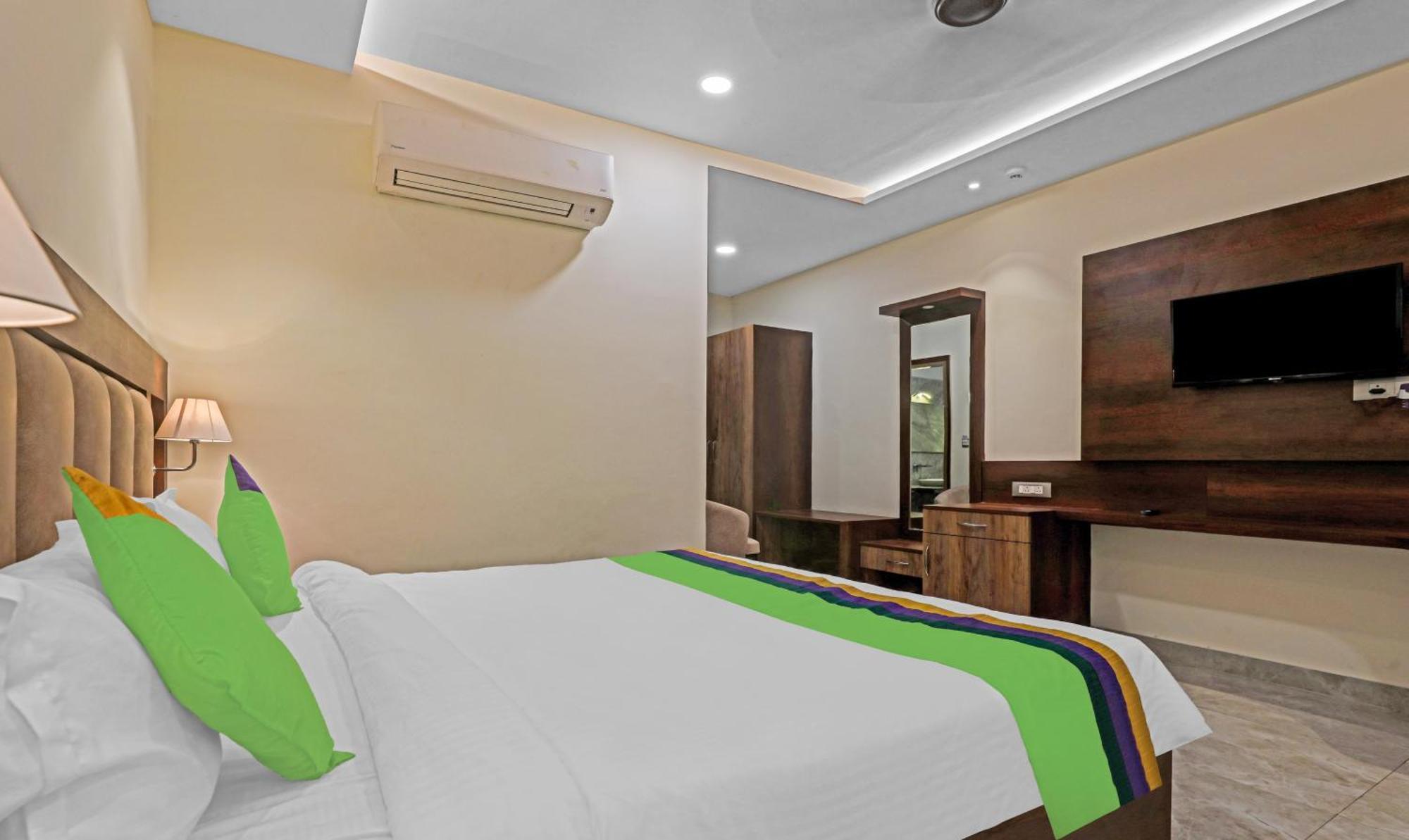 אגרה Hotel The Golden Bird מראה חיצוני תמונה
