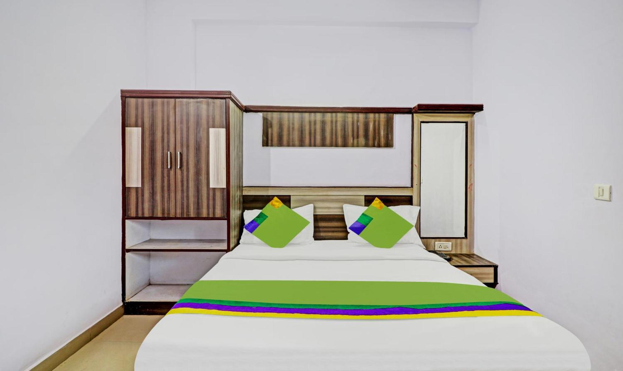 אגרה Hotel The Golden Bird מראה חיצוני תמונה