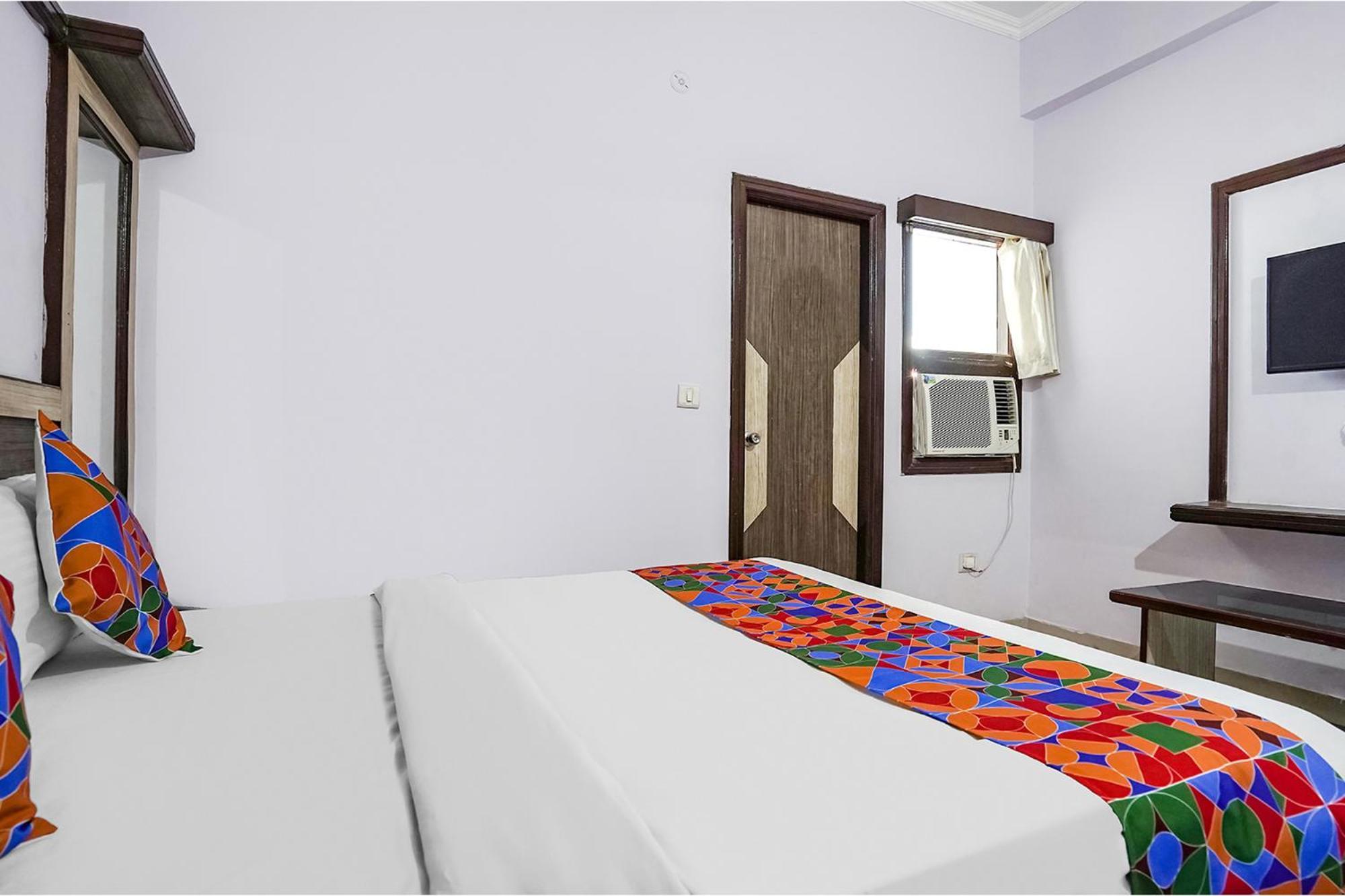 אגרה Hotel The Golden Bird מראה חיצוני תמונה